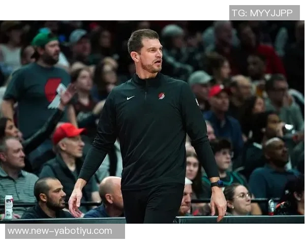 斯普利特谈罗威出场情况期待明天背靠背比赛表现提升 斯普利特谈罗威出场情况期待明天背靠背比赛表现提升